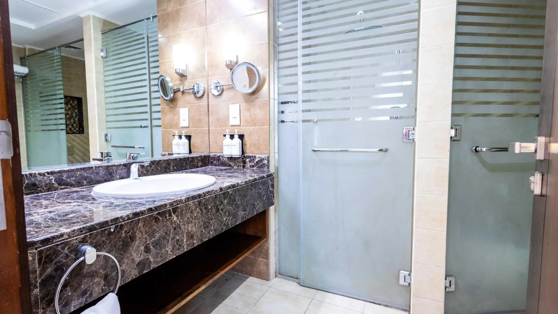 Elegant Escape In Al Nahda Lejlighed Dubai