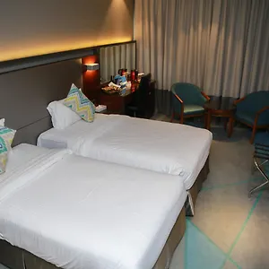 Versailles By Raviz Hotel